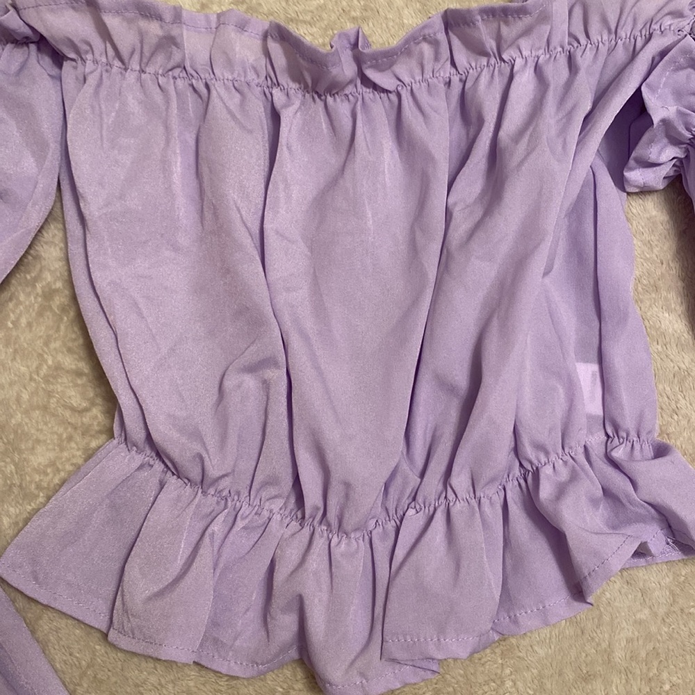 🔮 Purple Ruffle Crop Top 🔮 - Picture 2 of 4
